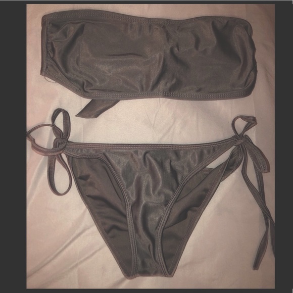 Grey bikini - Picture 1 of 2
